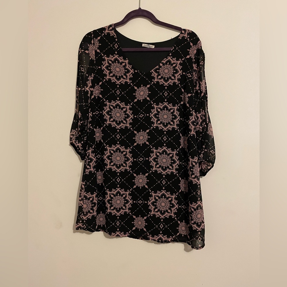 Charolette Russe- Open sleeve dress- size medium